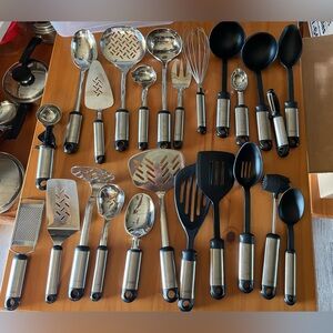 Hoffritz Kitchen utensils 24 pieces